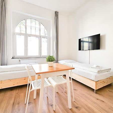 Raj Living - Studio Wohnungen - 15 Min Zur Messe Dus Düsseldorf Extérieur photo